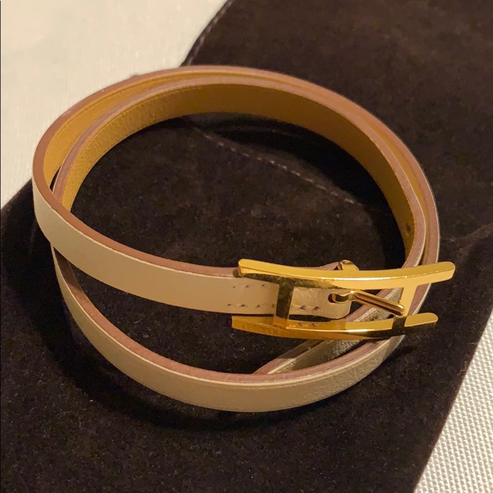 Hermès Hapi Leather Bracelet in beige/cream